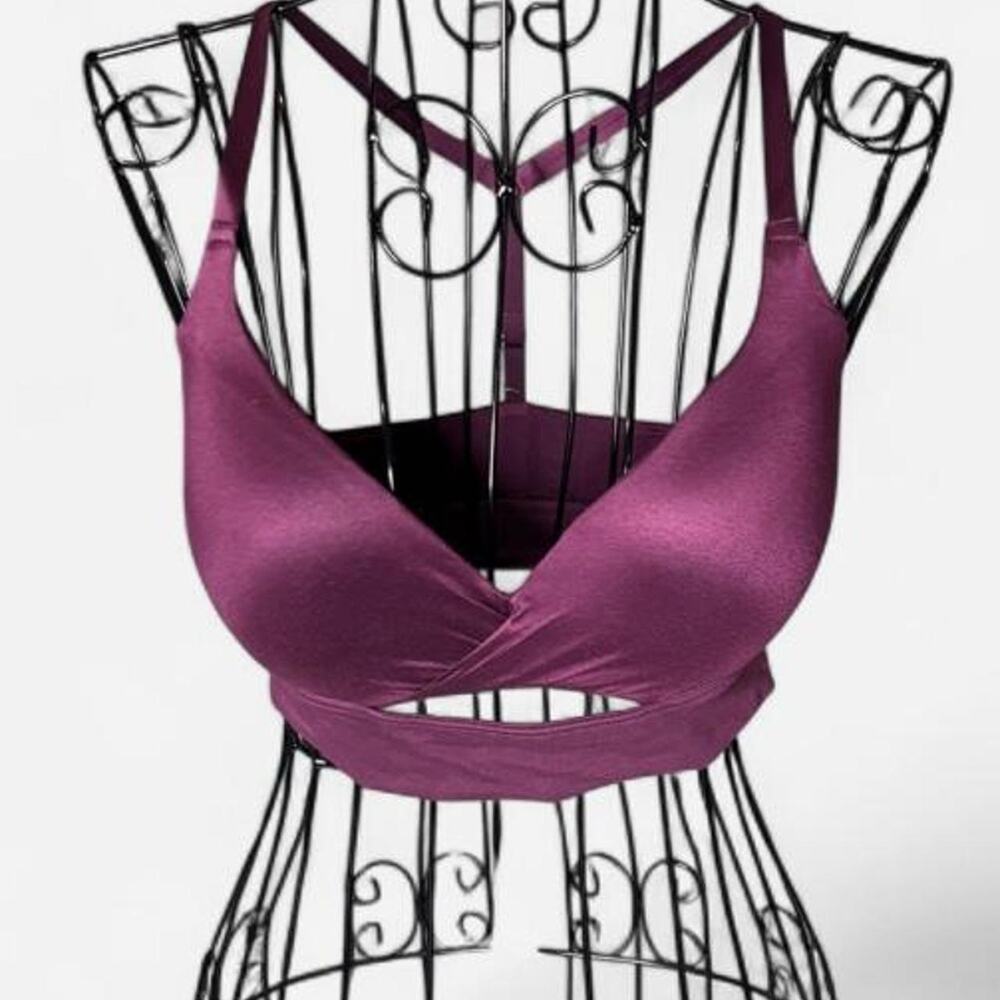 Victoria’s Secret Wireless Lift Bra 32D Plum Strappy Racerback Front Cutout